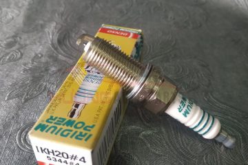 Bugi Denso Vios IK20